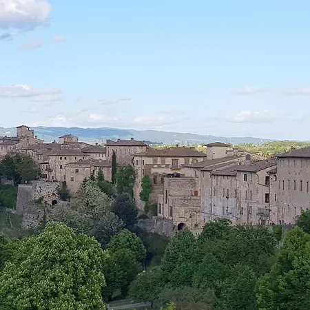 Palazzo Poli Centro Storico Con Vista Panoramica Apartman *