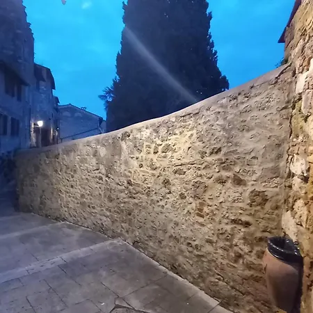 Palazzo Poli Centro Storico Con Vista Panoramica Apartman *